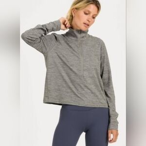 Vuori Crescent 1/2 Zip Pullover Top  Shirt Running Heather Gray XS Women's EUC